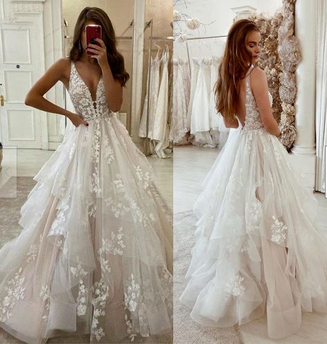 A-Line V-Neck Boho Wedding Dress Puffy Tulle Princess Bridal Dresses Plus Size Lace Appliques Backless Long Wedding Party Gowns