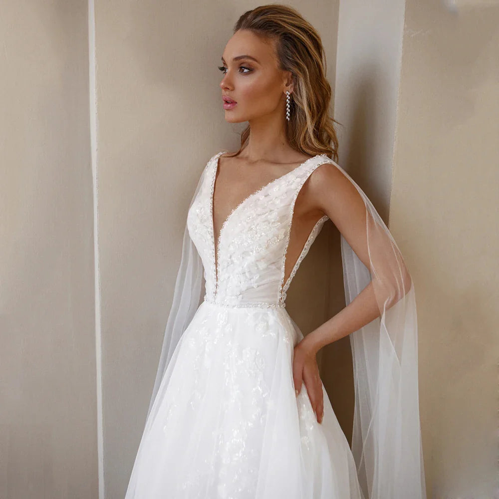 A-Line Wedding Dress V-Neck Long Puffy Lace Appliques Beading Satin And Tulle Bridal Gown Sexy Brides Dress