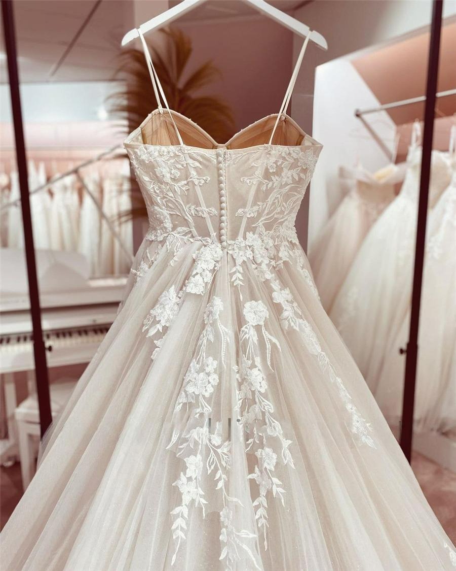 Women's Wedding Dresses Sexy Sleeveless Off Shoulder Lace Applique Bridal Gowns Tulle Formal Beach Party Robe De Mariée